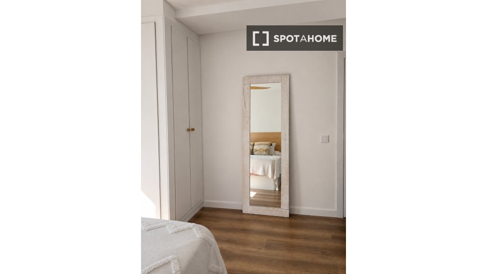 Apartment Valencia, 2 beds, 94m² — photo 8