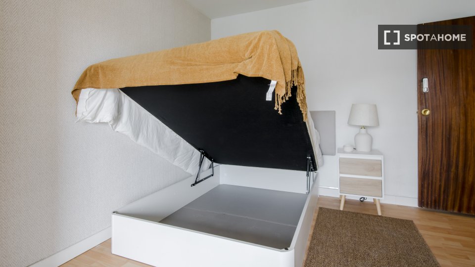 Double room Madrid, 7 beds — photo 4