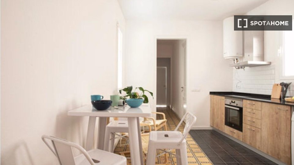 Double room Barcelona, 4 beds, 75m² — photo 13