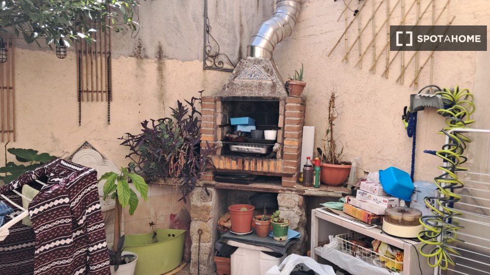 Double room Madrid, 4 beds, 140m² — photo 8