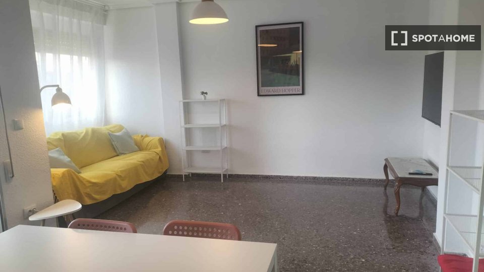 Double room Valencia, 4 beds, 120m² — photo 13