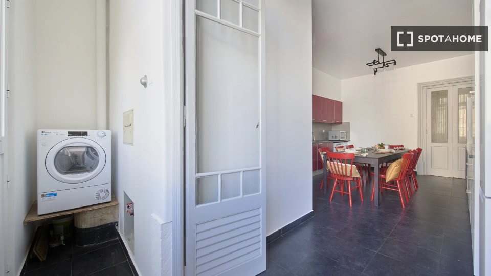 Double room Lisbon, 10 beds — photo 19