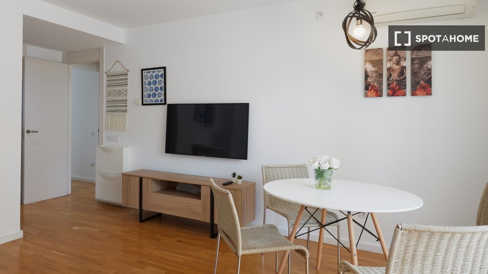 Apartment Barcelona, 2 beds, 75m² — photo 4