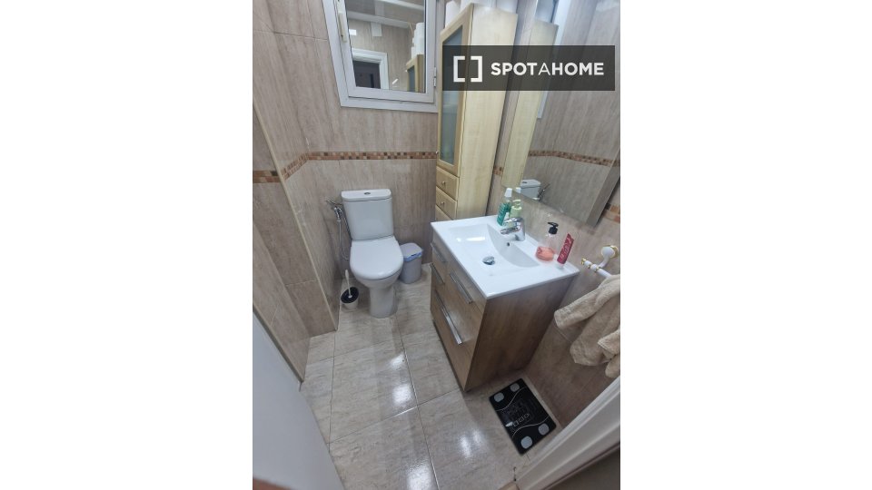 Double room Barcelona, 1 bed, 70m² — photo 2
