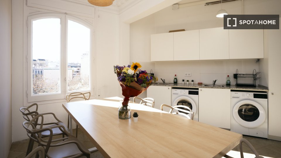 Double room Barcelona, 10 beds, 220m² — photo 24