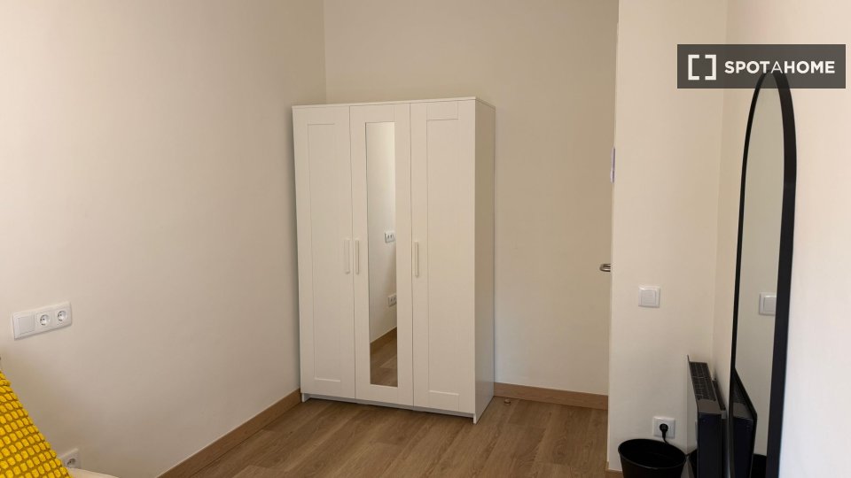 Double room Barcelona, 6 beds, 120m² — photo 24
