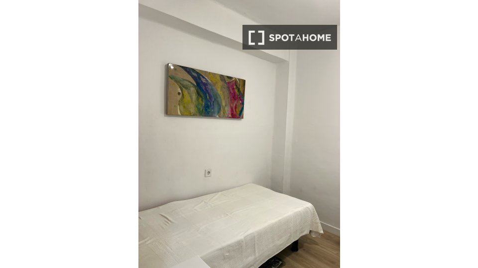 Apartment Valencia, 3 beds, 71m² — photo 8