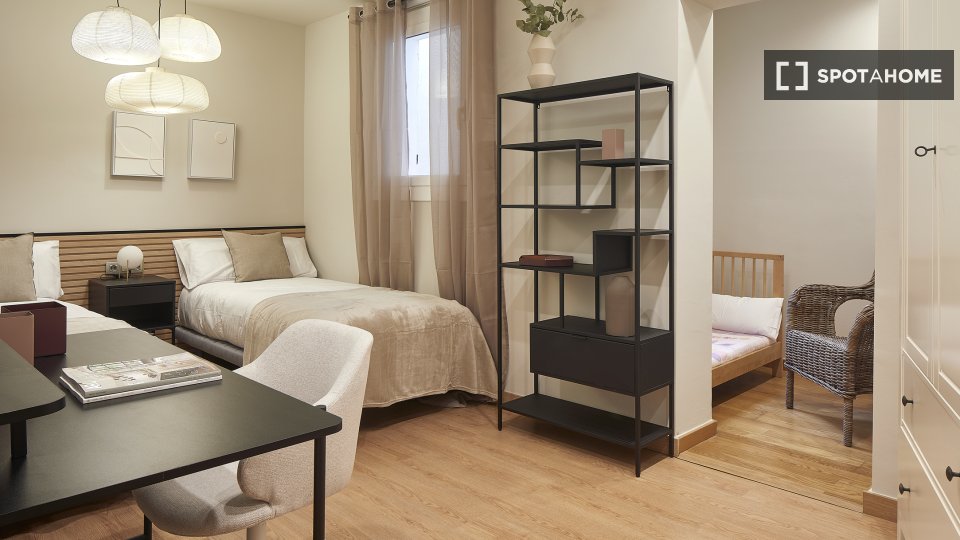 Apartment Barcelona, 2 beds, 75m² — photo 9
