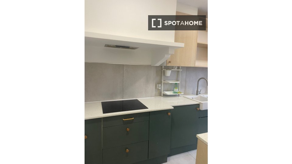 Double room Lisbon, 2 beds, 70m² — photo 3