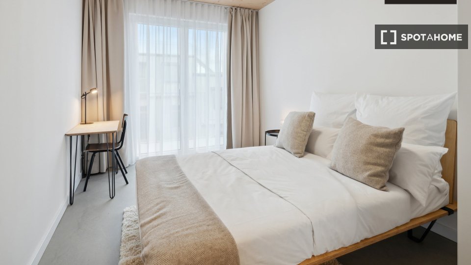 Double room Berlin, 4 beds, 104m² — photo 1