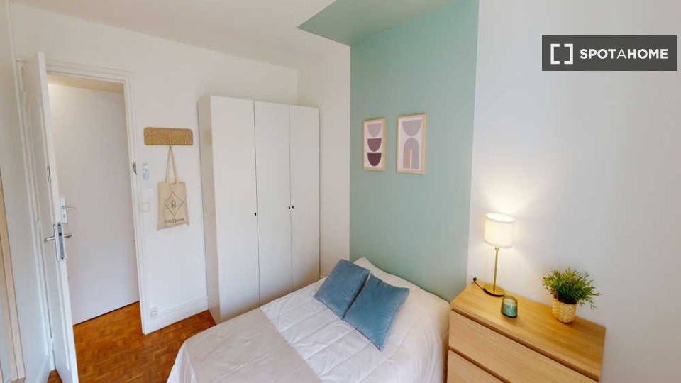 Double room Paris, 5 beds, 100m² — photo 1