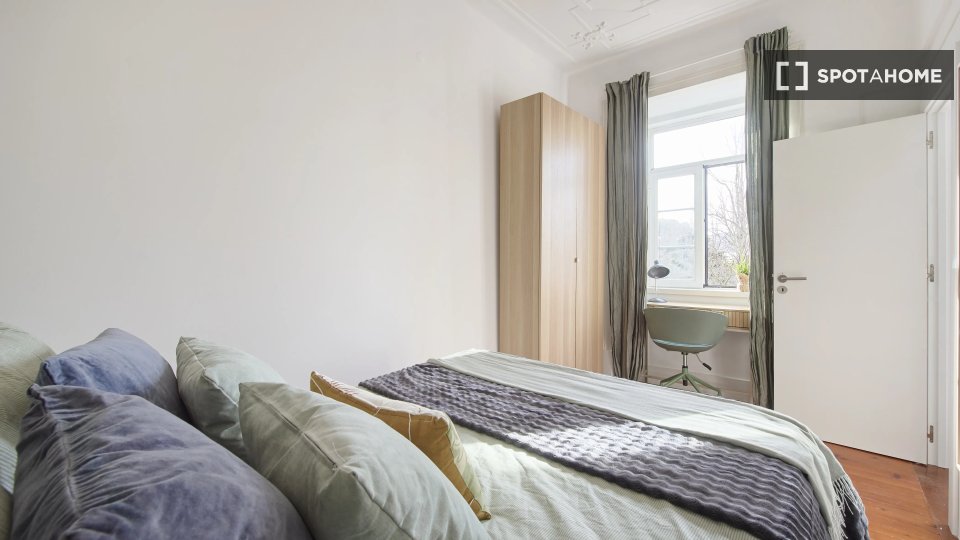 Double room Lisbon, 6 beds — photo 4
