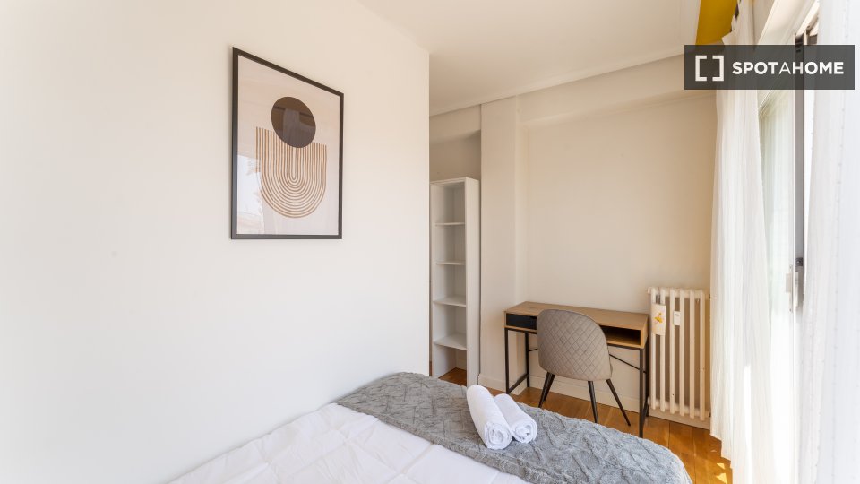 Double room Madrid, 6 beds — photo 6