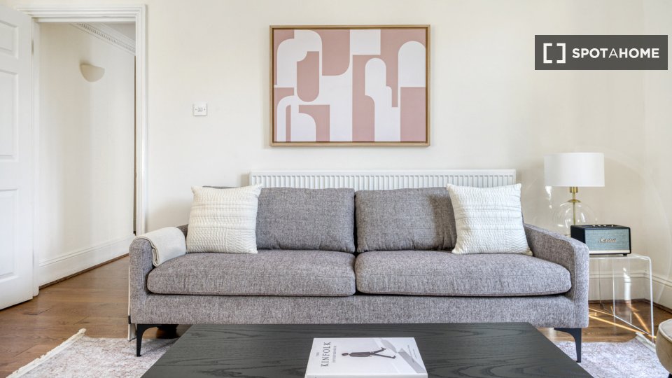 Apartment London, 2 beds — photo 16