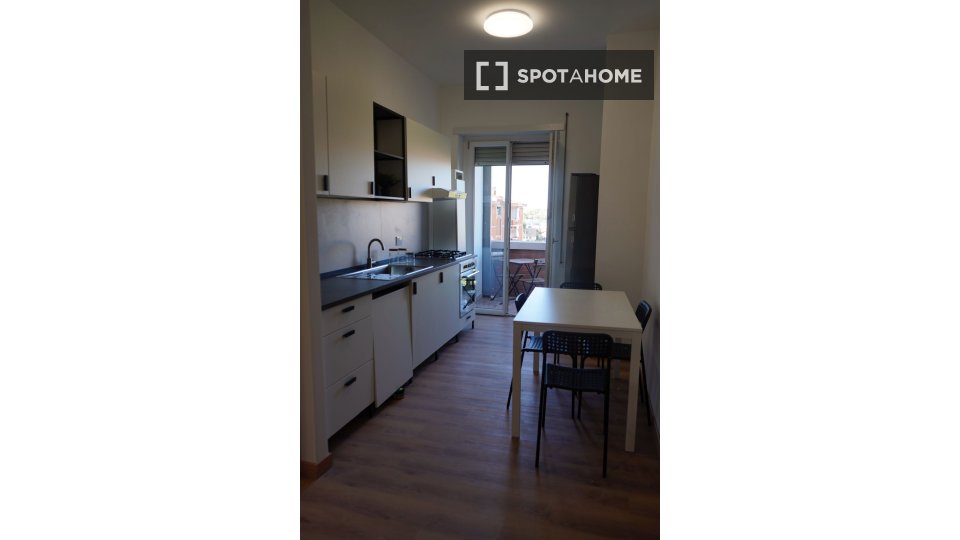 Double room Rome, 3 beds, 100m² — photo 17