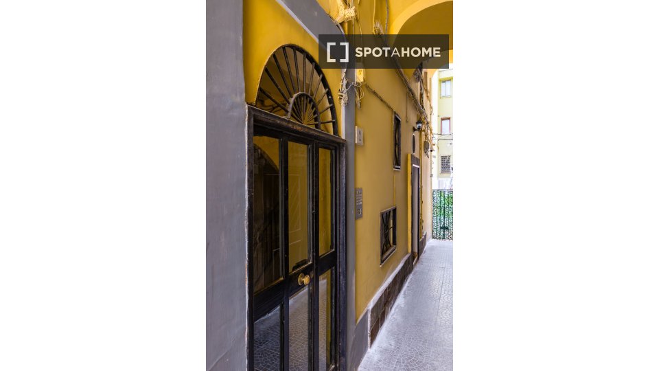 Apartment Naples, 1 bed, 80m² — photo 14