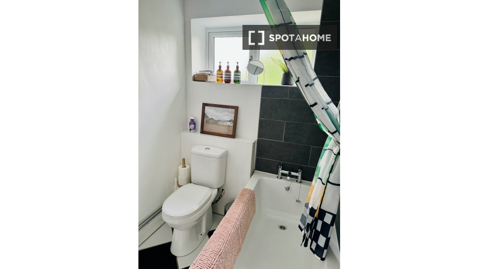 Apartment London, 2 beds, 69m² — photo 19