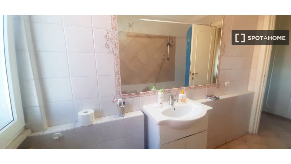 Double room Rome, 6 beds — photo 8