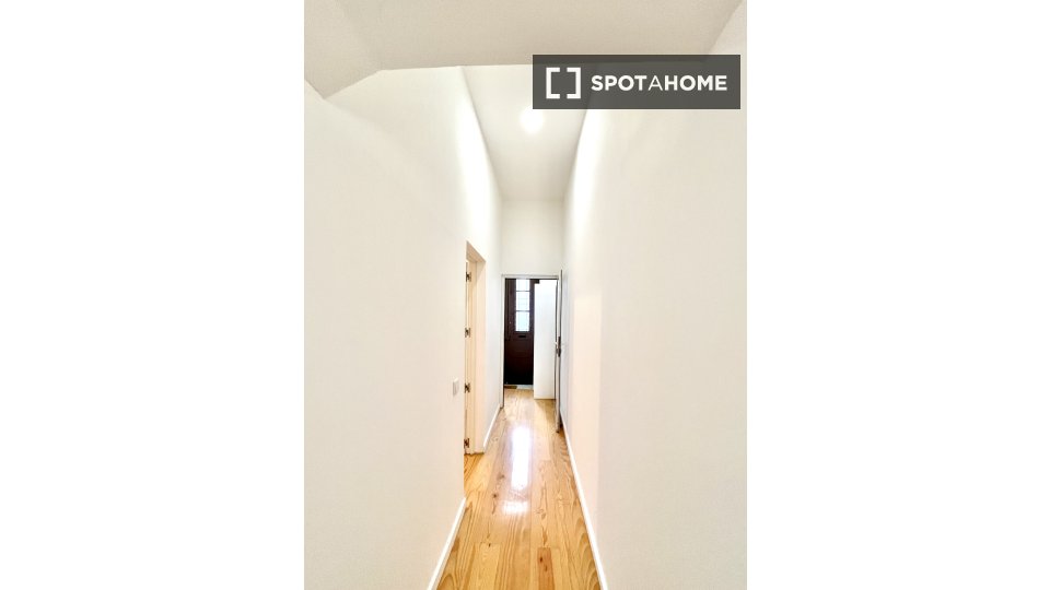 Apartment Porto, 2 beds, 74m² — photo 31