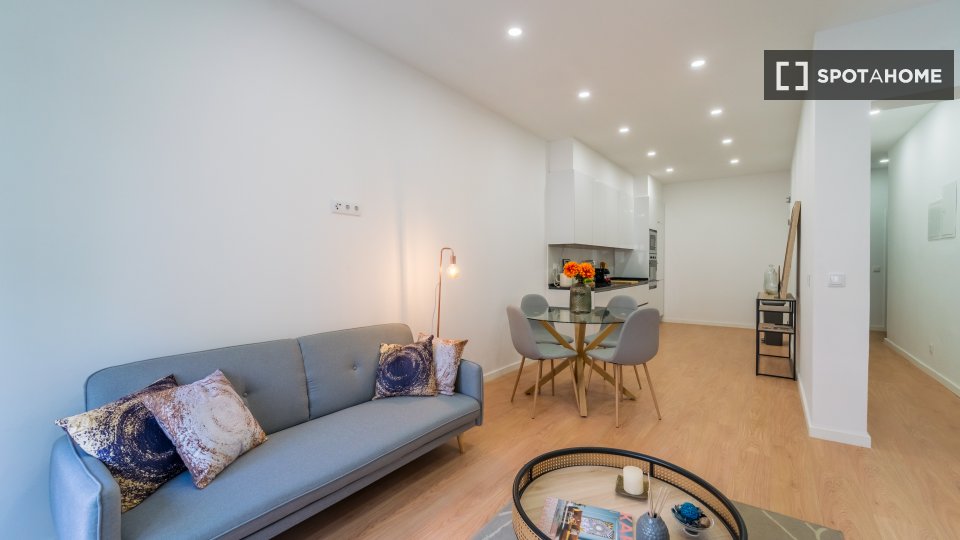 Apartment Lisbon, 3 beds, 87m² — photo 9