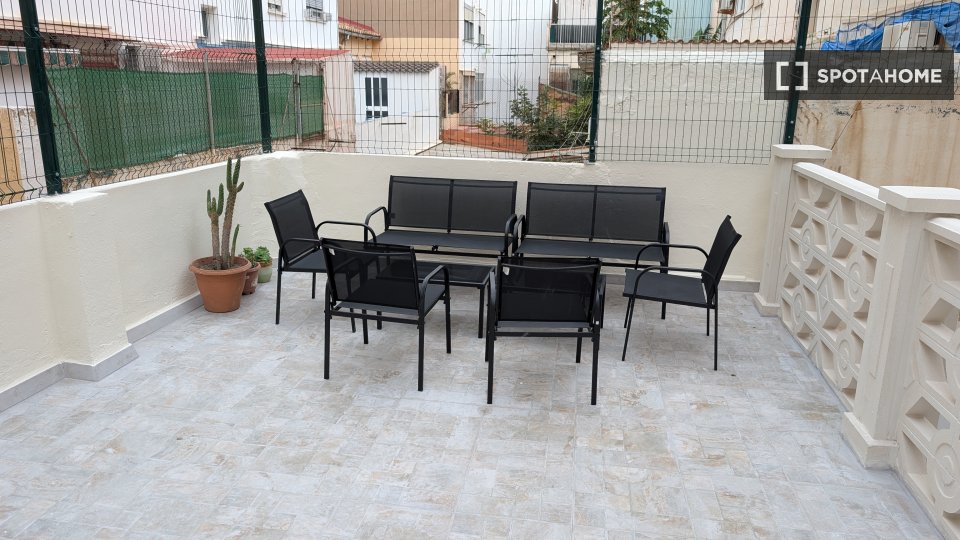 Appartamento con 3 camere da letto in affitto a La Malva-Rosa, Valencia - à Valence