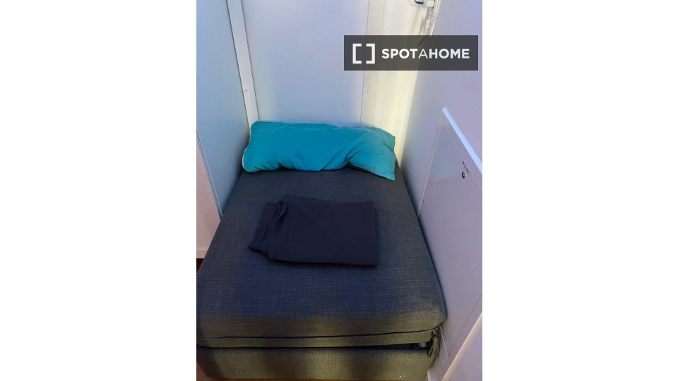 Double room Berlin, 2 beds, 42m² — photo 5