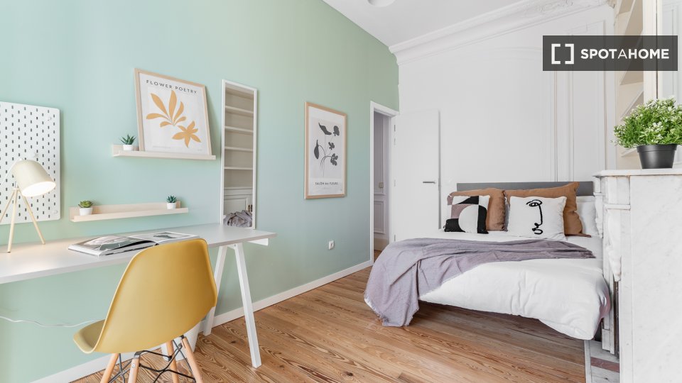 Double room Madrid, 10 beds, 173m² — photo 36