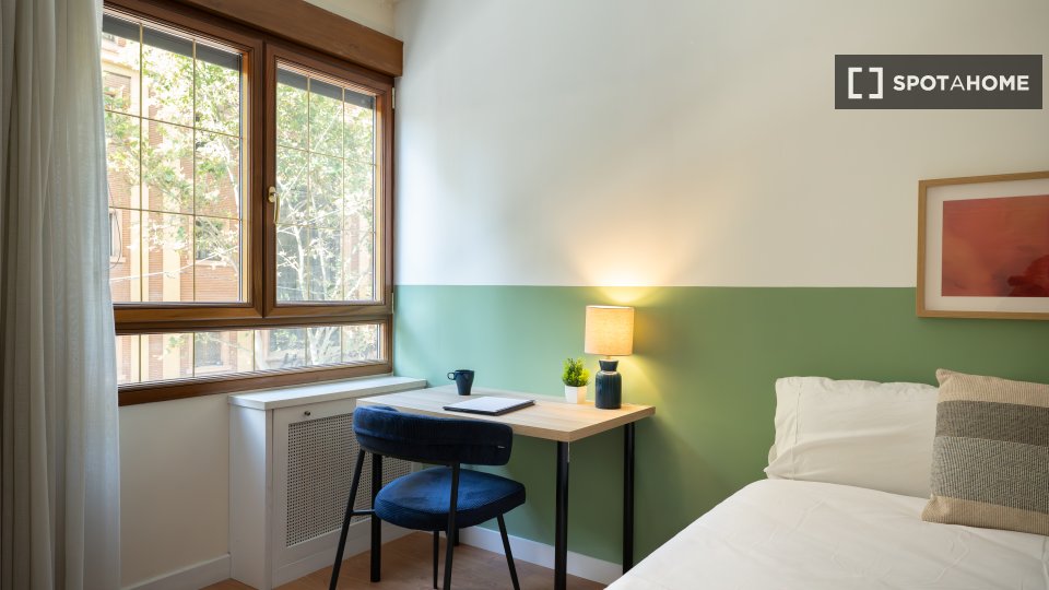 Double room Madrid, 6 beds — photo 10