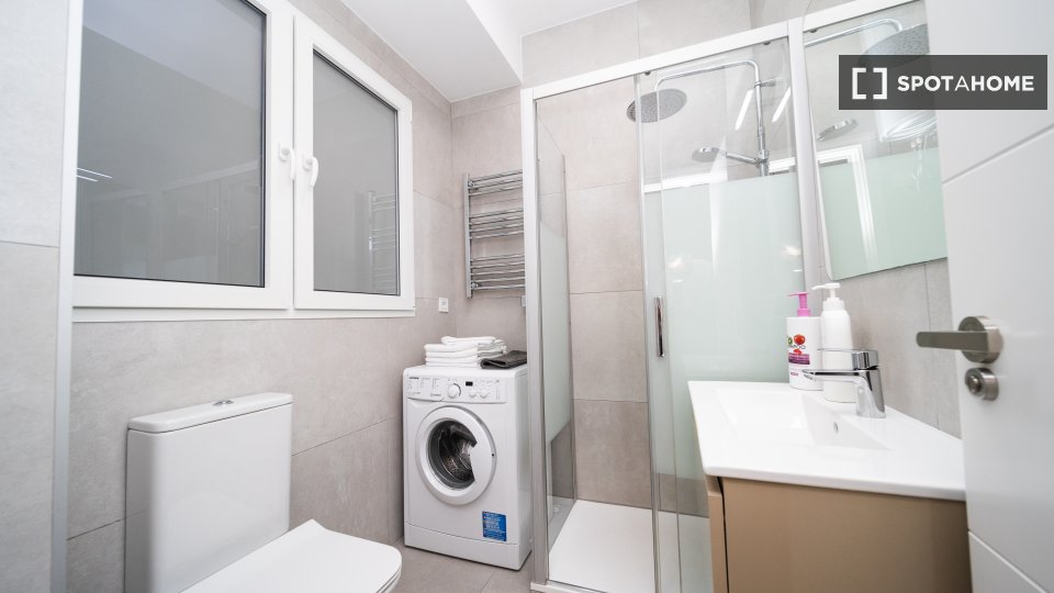 Double room Valencia, 4 beds, 110m² — photo 8