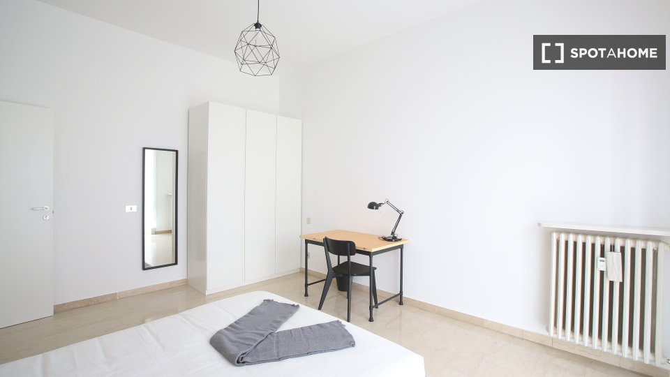 Double room Milan, 7 beds, 180m² — photo 3