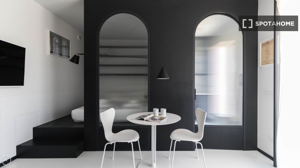 Apartment Milan, 1 bed, 43m² — photo 11