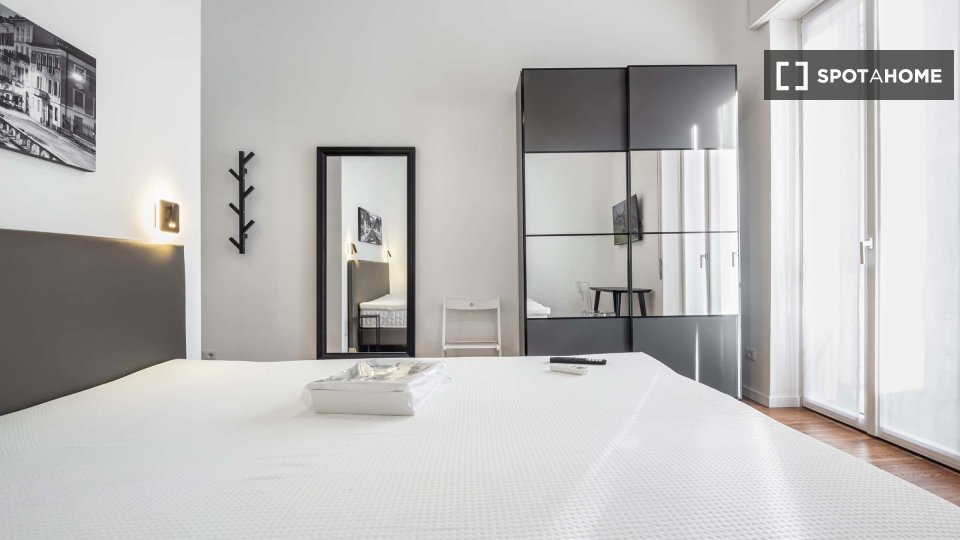 Double room Milan, 1 bed — photo 2