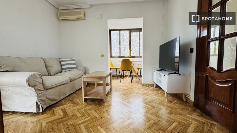 Apartment Madrid, 3 beds, 67m² — photo 11