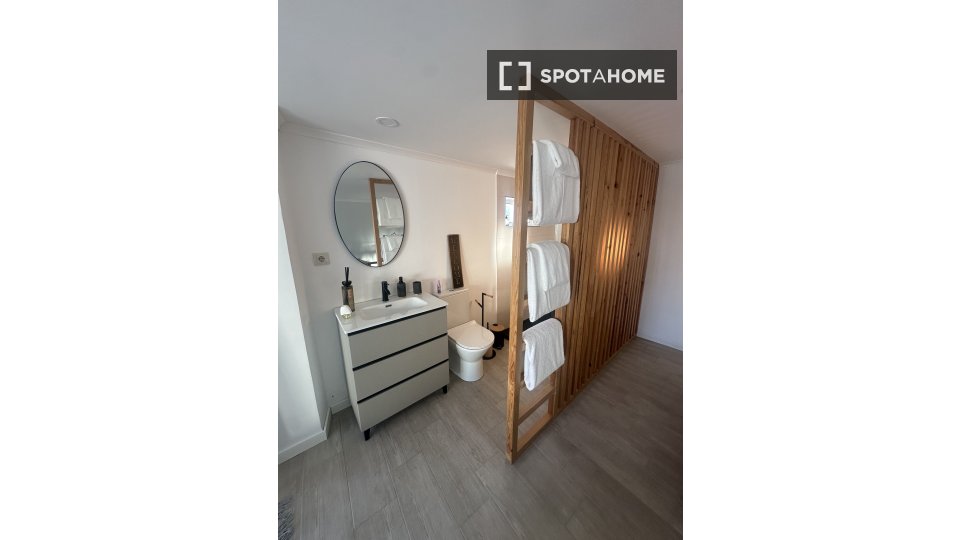 Apartment mono Lisbon — photo 9