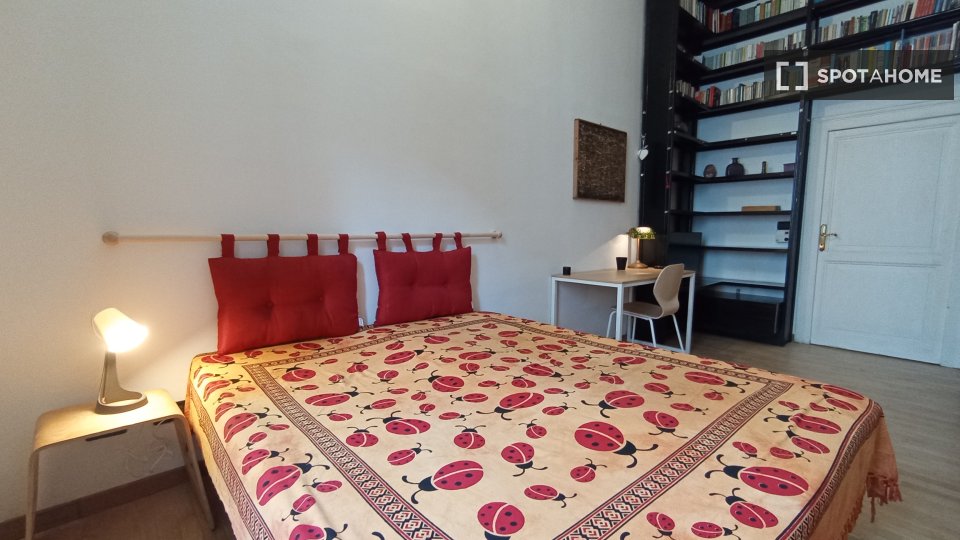 Double room Rome, 3 beds, 105m² — photo 17