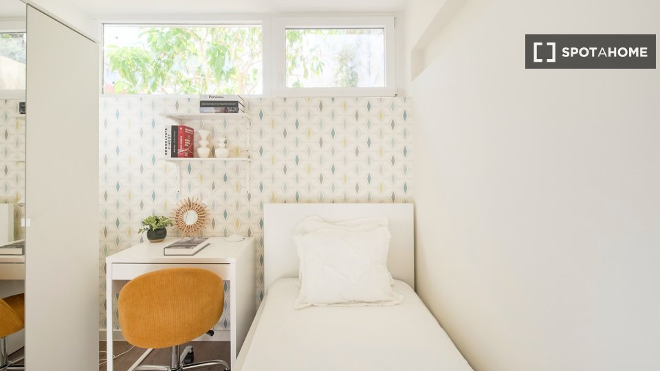 Double room Lisbon, 4 beds — photo 22