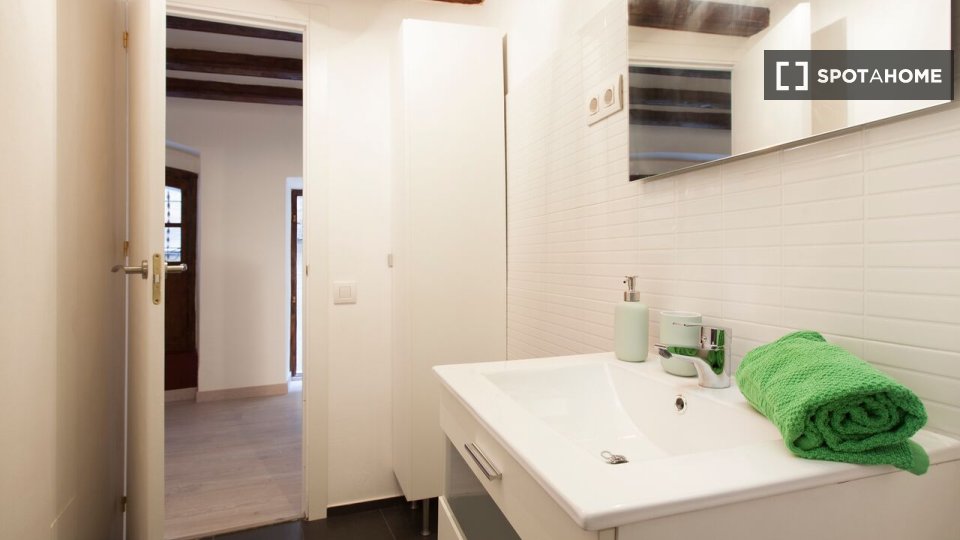 Apartment Barcelona, 1 bed, 60m² — photo 4