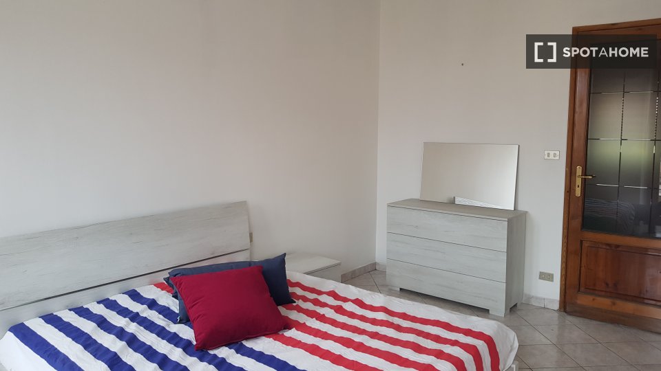 Double room Turin, 3 beds, 96m² — photo 4