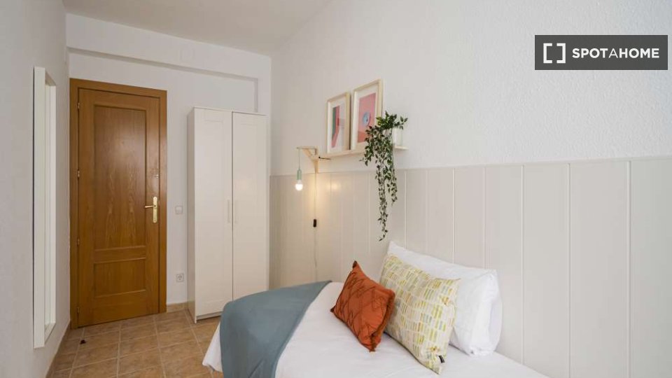 Double room Madrid, 25 beds — photo 5