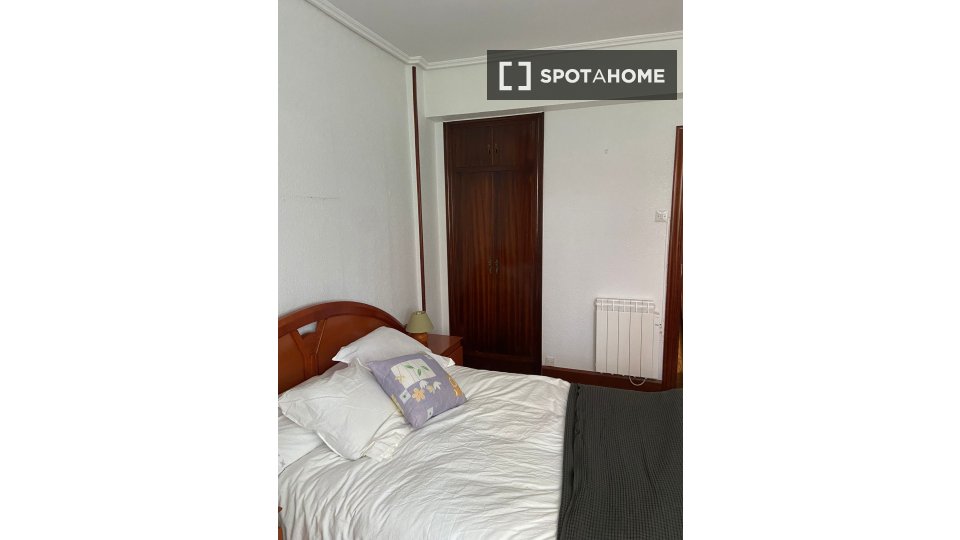 Double room Bilbao, 5 beds, 130m² — photo 17
