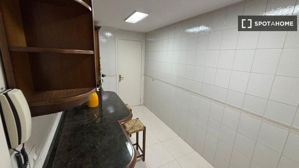 Double room Madrid, 9 beds, 200m² — photo 6
