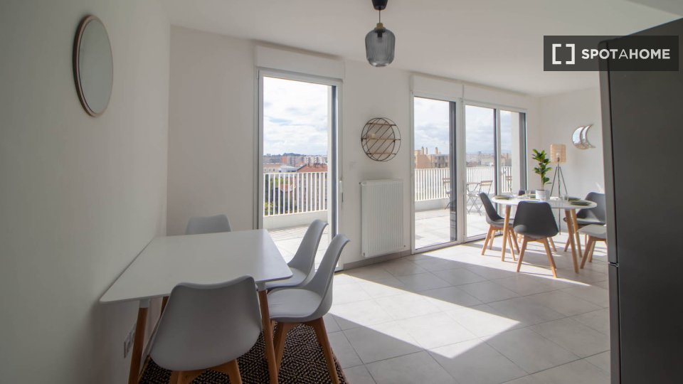Double room Lyon, 5 beds — photo 13