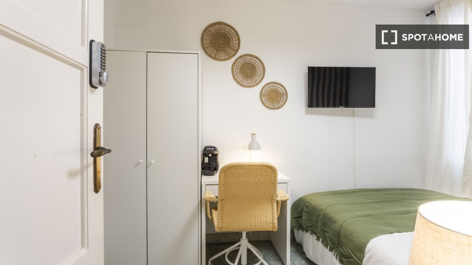 Double room Alicante, 8 beds — photo 1