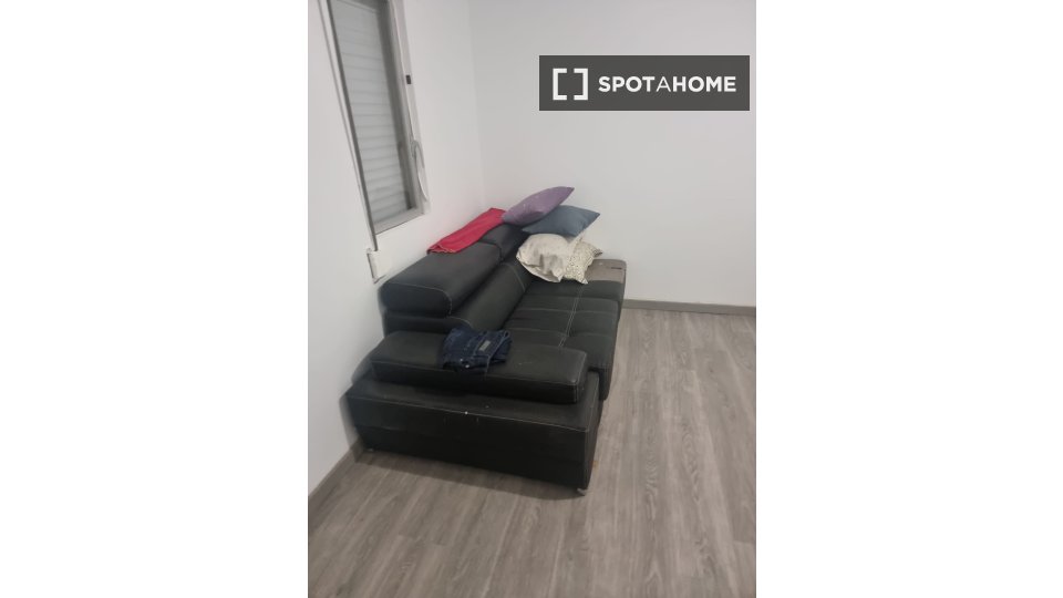 Double room Lisbon, 6 beds — photo 16
