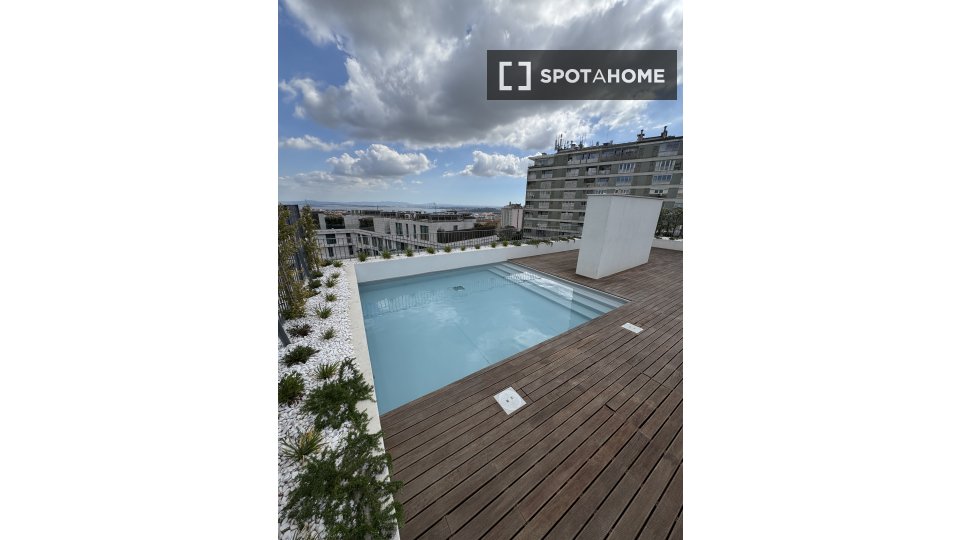 Apartment mono Lisbon, 62m² — photo 13