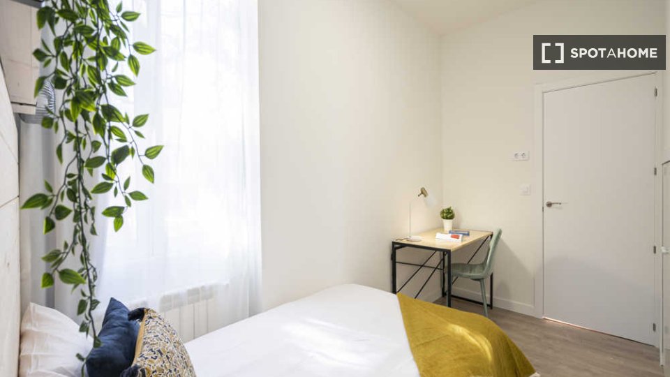Double room Madrid, 17 beds, 560m² — photo 43