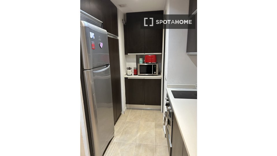 Double room Madrid, 1 bed, 30m² — photo 2