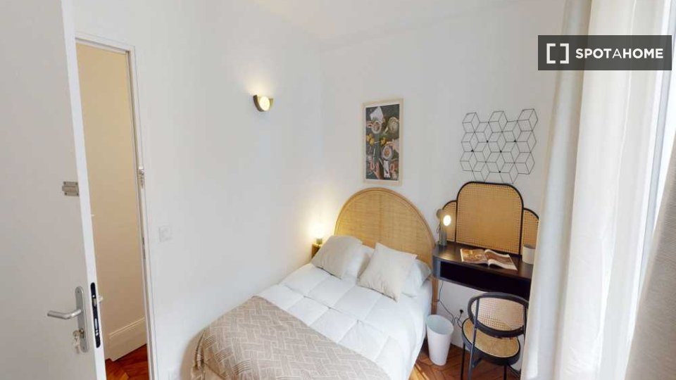 Double room Paris, 5 beds, 50m² — photo 4