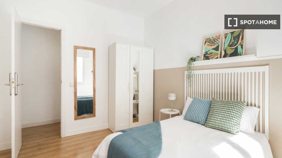 Double room Madrid, 8 beds — photo 33