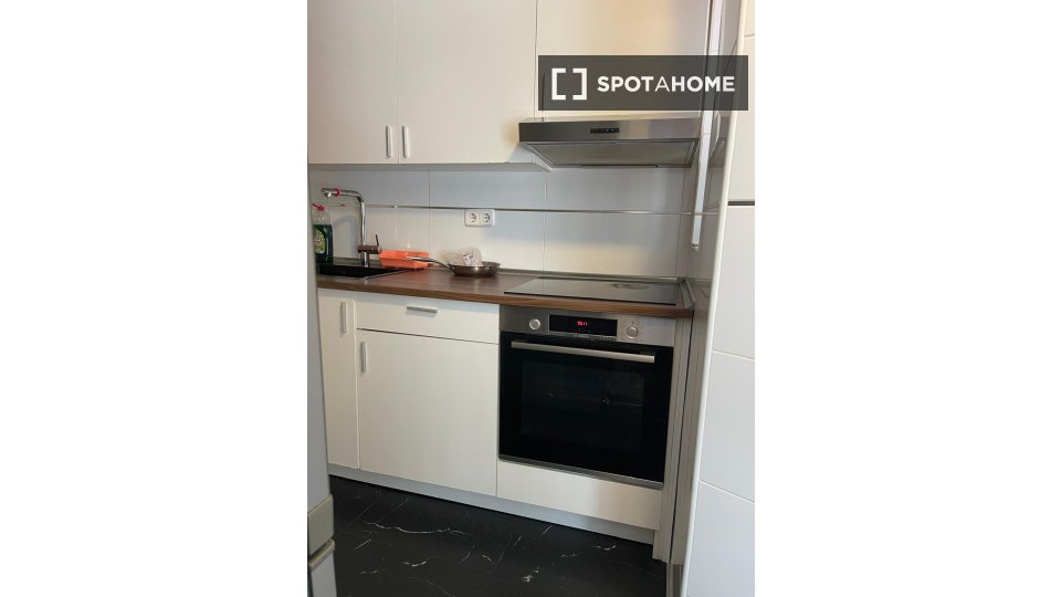 Double room Madrid, 4 beds — photo 18